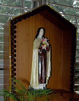 St-Therese-Statue